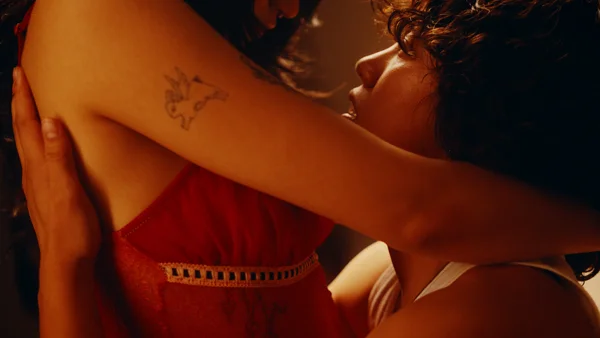 Velvet Skin still 10